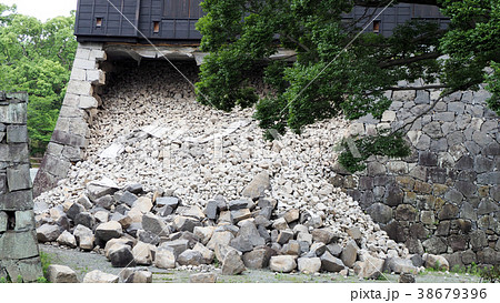 熊本城　九州　地震 38679396