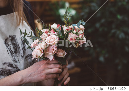 Flowers delivery concept Flowers delivery concept 38684199