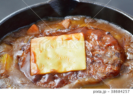 ハンバーグカレー 38684257
