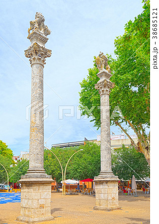 Column Alameda de Hercules in downtown 38685121