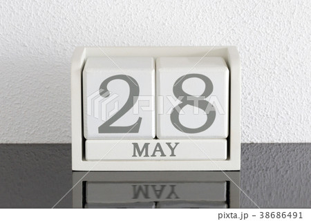 White block calendar present date 28 and month May White block calendar present date 28 and month May 38686491