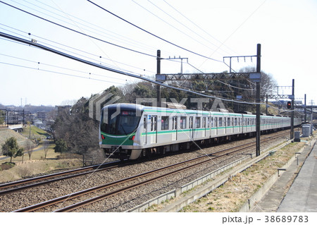 小田急多摩線を行く、千代田線16000系と京王線 小田急多摩線を行く、千代田線16000系と京王線 38689783