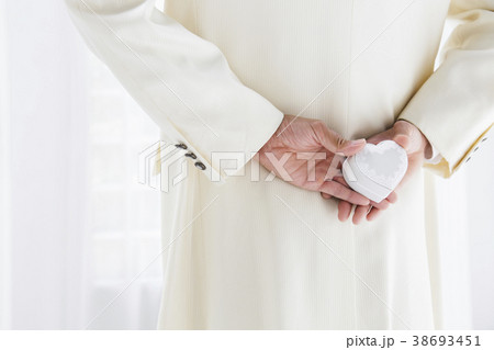 ウエディング　結婚　ブライダル 38693451