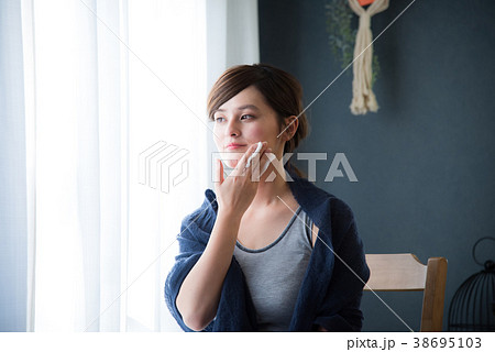 美容　ビューティー　女性 38695103