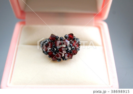 スワロフスキー（シャム）のリング 38698915