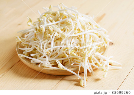 Bean sprouts Bean sprouts 38699260