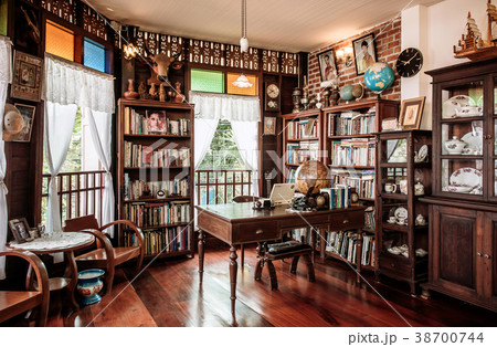 Rustic vintage furniture house interior concept Rustic vintage furniture house interior concept 38700744