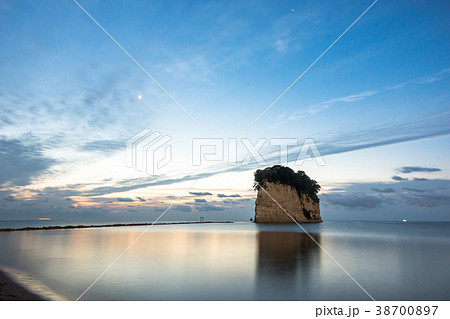 明けの明星と見附島 38700897