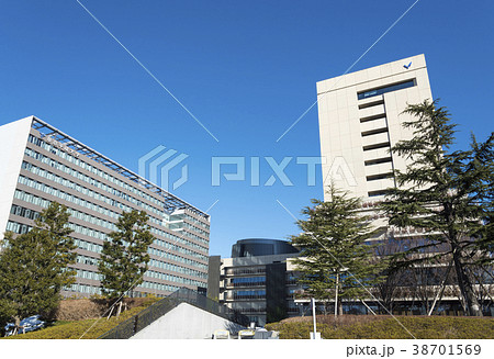 明治大学と帝京平成大学の中野キャンパス（東京都中野区） 38701569