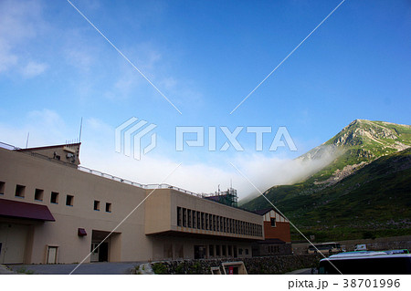初夏の室堂駅 初夏の室堂駅 38701996