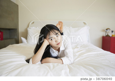 女子大生 考え 考える 38706040