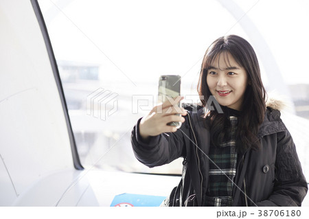 女子大生 笑顔 微笑 38706180