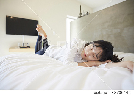 女子大生 生活 睡眠 38706449