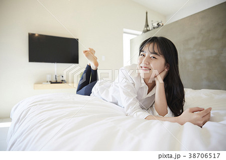女子大生 笑顔 微笑 38706517