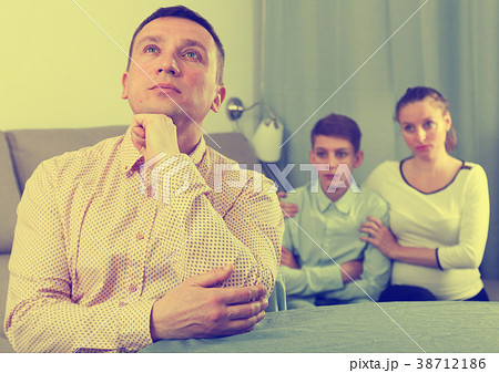 Family members arguing Family members arguing 38712186