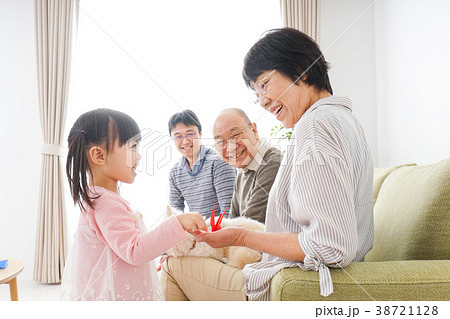 故郷に帰省する子供 故郷に帰省する子供 38721128