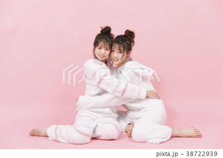 パジャマの女性 パジャマの女性 38722939
