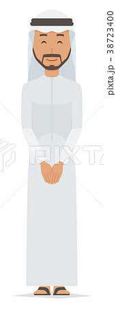 民族衣装を着たアラブの男性が微笑んでいる 38723400