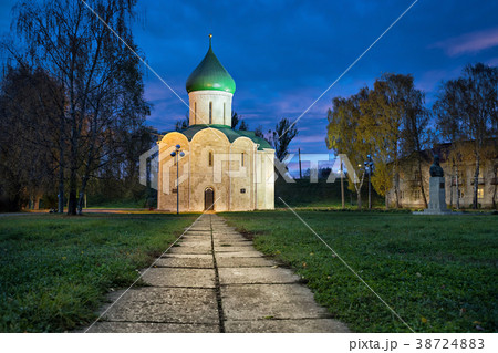Cathedral at dusk in Pereslavl-Zalessky, Russia Cathedral at dusk in Pereslavl-Zalessky, Russia 38724883