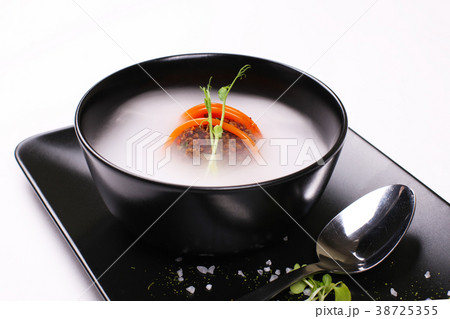 Soup, molecular cuisine. 38725355