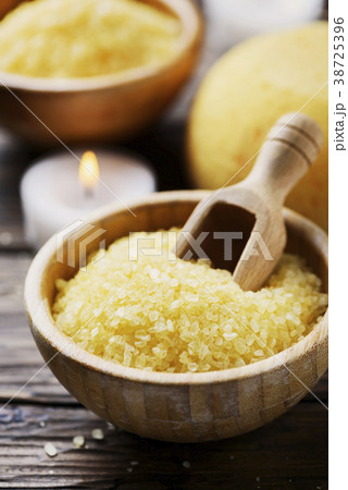 Concept of spa therapy and wellness Concept of spa therapy and wellness 38725396