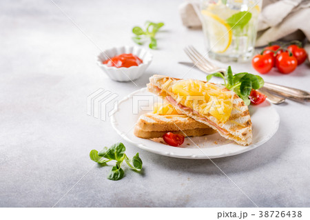 Sandwich with pineapple, 38726438