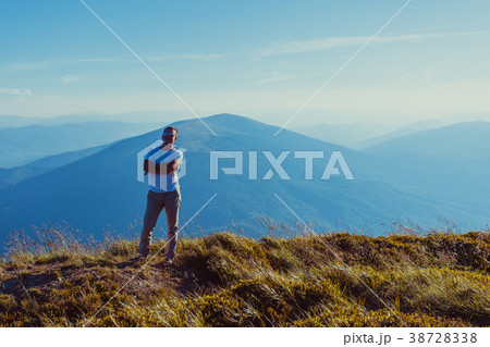 The man enjoying freedom 38728338