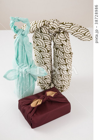 風呂敷包みいろいろ 38728986