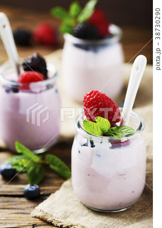 Healthy summer yogurt with berry and mint Healthy summer yogurt with berry and mint 38730290