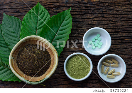 Mitragyna speciosa (kratom) leaves with products 38739224