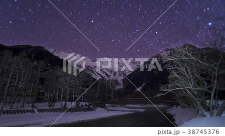 穂高の星空　冬の上高地より 38745376