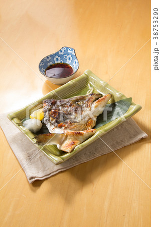 grilled fish grilled fish 38753290