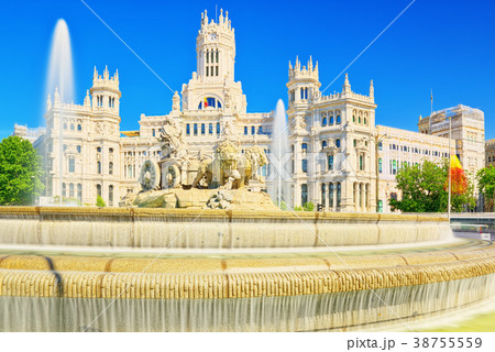 Fountain of the Goddess Cibeles  38755559
