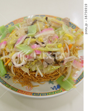 長崎名物 「皿うどん」 38756919