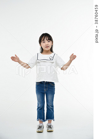 子供 女性 女 38760459
