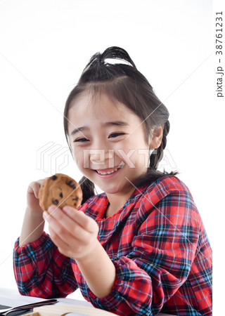 子供 女性 女 38761231