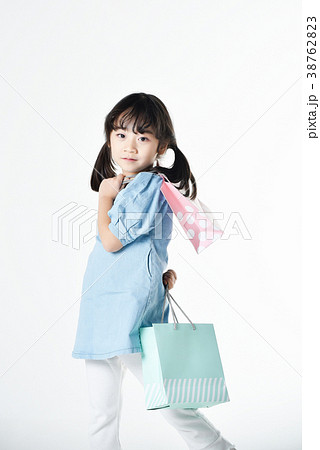 子供 韓国人 女性 38762823