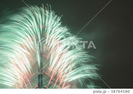 花火 キラキラ輝くもの 線香花火 38764580