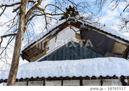 屋根の雪 屋根の雪 38765517