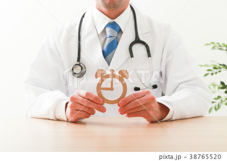医者　時間イメージ 38765520