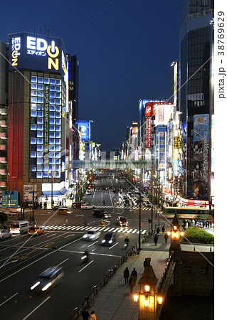 日本の東京都市景観　東京・秋葉原の街並みを望む 38769629