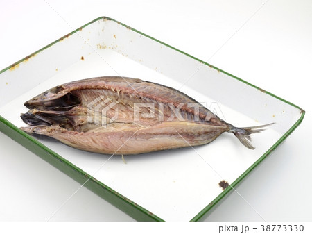 古いホーロートレーのサバの開き 古いホーロートレーのサバの開き 38773330