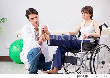 Patient recovering in hospital after injury trauma 38783744