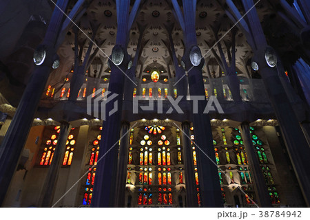 スペイン　バルセロナ　サグラダファミリア 38784942