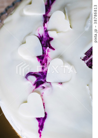 Cake with hearts on top 38786813