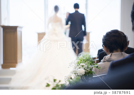 チャペルでの人前結婚式 38787691
