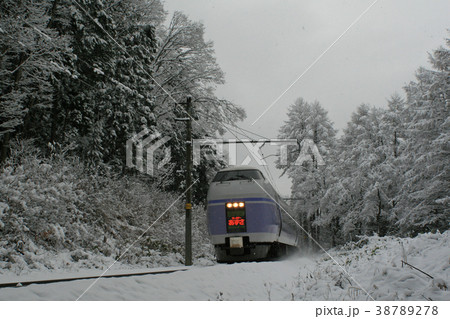 大糸線のE351系スーパーあずさ・2006年12月3日 大糸線のE351系スーパーあずさ・2006年12月3日 38789278