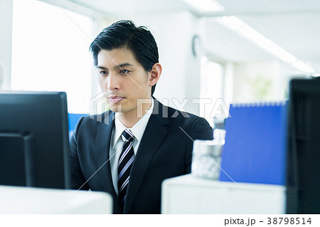 ビジネスマン、オフィス、スーツ 38798514