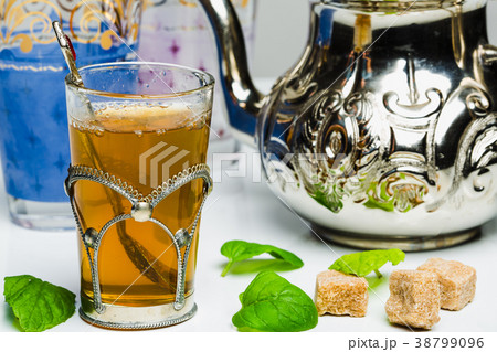 Arabic mint tea 38799096
