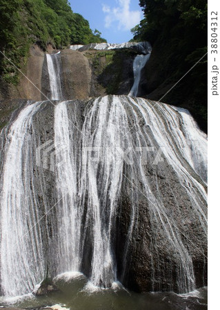 奥久慈の風景　袋田の滝 38804312